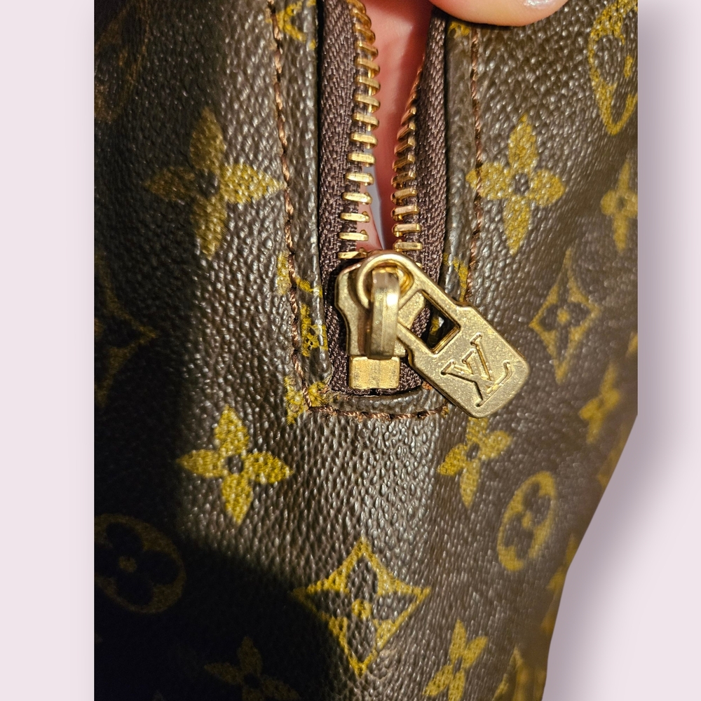 Louis Vuitton Monogram Poche - Picture 6 of 8